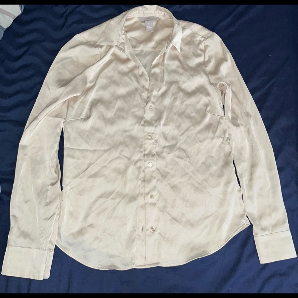 H&M button up champagne color